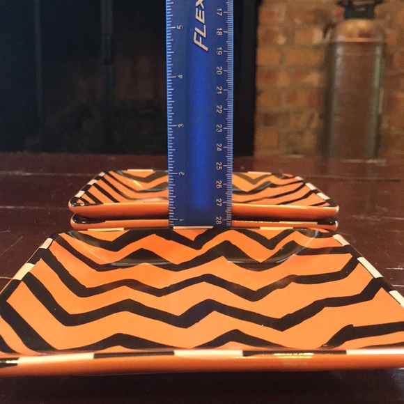 Set of 3 Small Stoneware Plates - Picture 10 of 10